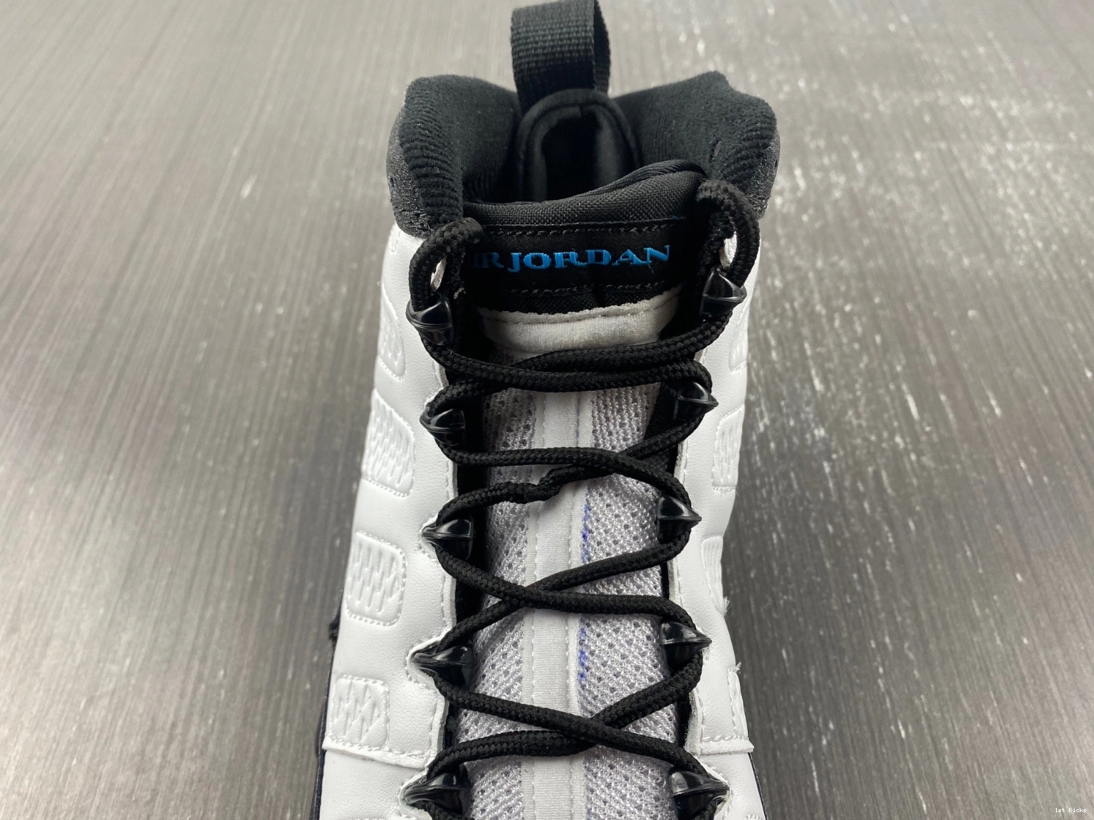 Blue University CT8019-140 Retro Jordan - 9 0912